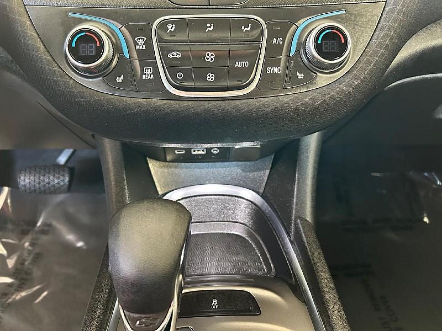 2023 WHITE Chevrolet Malibu (1G1ZD5ST2PF) with an 4-Cyl Turbo 1.5 Liter engine, Automatic CVT transmission, located at 412 Auto Vista Drive, Palmdale, 93551, (661) 945-0620, 34.592636, -118.136681- Photo#13