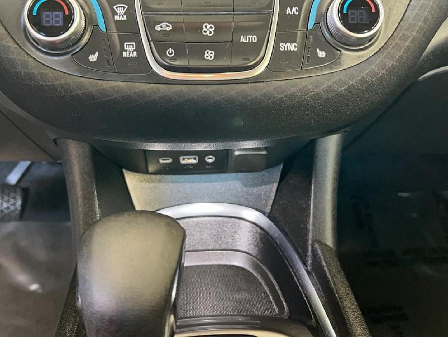 2023 WHITE Chevrolet Malibu (1G1ZD5ST2PF) with an 4-Cyl Turbo 1.5 Liter engine, Automatic CVT transmission, located at 412 Auto Vista Drive, Palmdale, 93551, (661) 945-0620, 34.592636, -118.136681- Photo#14