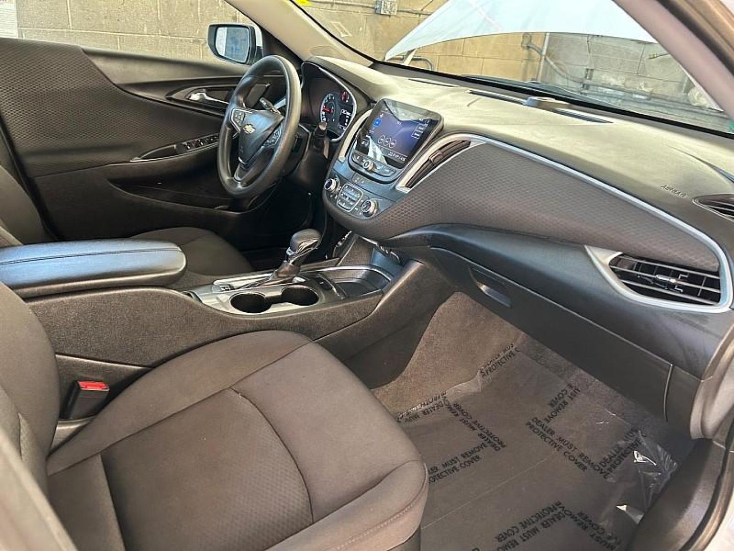 2023 WHITE Chevrolet Malibu (1G1ZD5ST2PF) with an 4-Cyl Turbo 1.5 Liter engine, Automatic CVT transmission, located at 412 Auto Vista Drive, Palmdale, 93551, (661) 945-0620, 34.592636, -118.136681- Photo#18