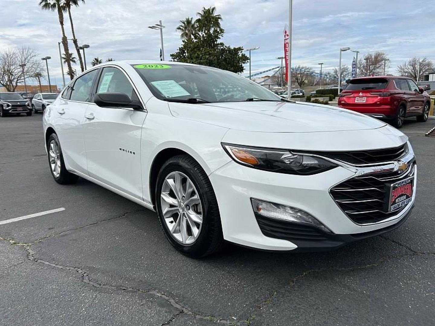 2023 WHITE Chevrolet Malibu (1G1ZD5ST7PF) with an 4-Cyl Turbo 1.5 Liter engine, Automatic CVT transmission, located at 412 Auto Vista Drive, Palmdale, 93551, (661) 945-0620, 34.592636, -118.136681 - Photo#1