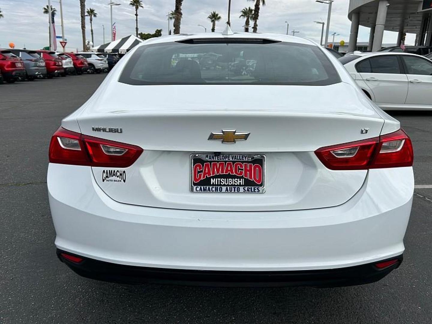 2023 WHITE Chevrolet Malibu (1G1ZD5ST7PF) with an 4-Cyl Turbo 1.5 Liter engine, Automatic CVT transmission, located at 412 Auto Vista Drive, Palmdale, 93551, (661) 945-0620, 34.592636, -118.136681 - Photo#6