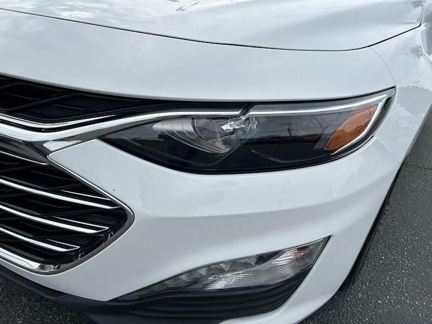 2023 WHITE Chevrolet Malibu (1G1ZD5ST7PF) with an 4-Cyl Turbo 1.5 Liter engine, Automatic CVT transmission, located at 412 Auto Vista Drive, Palmdale, 93551, (661) 945-0620, 34.592636, -118.136681 - Photo#15