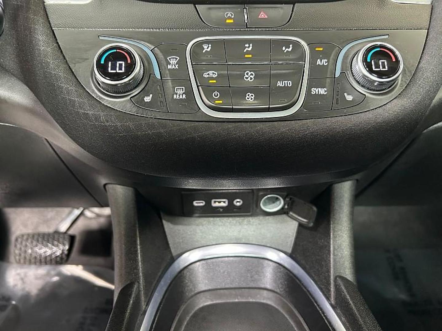2023 WHITE Chevrolet Malibu (1G1ZD5ST7PF) with an 4-Cyl Turbo 1.5 Liter engine, Automatic CVT transmission, located at 412 Auto Vista Drive, Palmdale, 93551, (661) 945-0620, 34.592636, -118.136681 - Photo#24