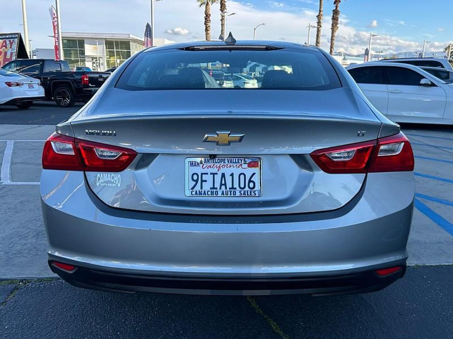 2023 GRAY Chevrolet Malibu (1G1ZD5ST2PF) with an 4-Cyl Turbo 1.5 Liter engine, Automatic CVT transmission, located at 412 Auto Vista Drive, Palmdale, 93551, (661) 945-0620, 34.592636, -118.136681 - Photo#4