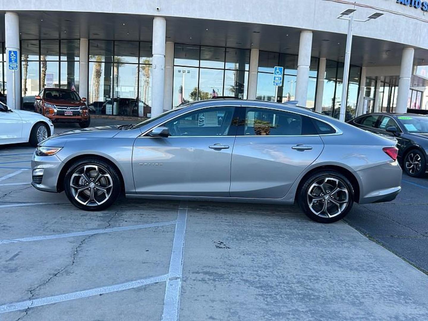 2023 GRAY Chevrolet Malibu (1G1ZD5ST2PF) with an 4-Cyl Turbo 1.5 Liter engine, Automatic CVT transmission, located at 412 Auto Vista Drive, Palmdale, 93551, (661) 945-0620, 34.592636, -118.136681 - Photo#8