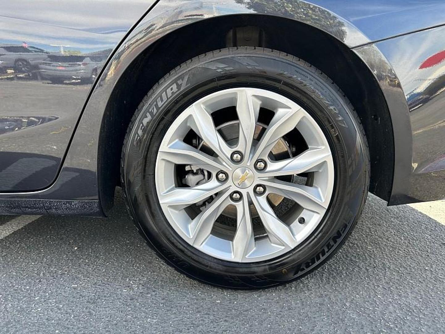 2023 GRAY Chevrolet Malibu (1G1ZD5ST2PF) with an 4-Cyl Turbo 1.5 Liter engine, Automatic CVT transmission, located at 412 Auto Vista Drive, Palmdale, 93551, (661) 945-0620, 34.592636, -118.136681 - Photo#14