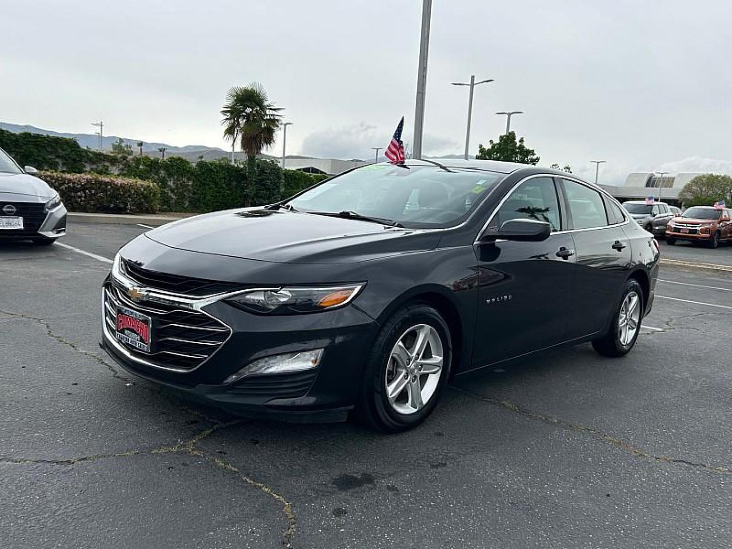 2023 DK GRAY Chevrolet Malibu (1G1ZD5ST5PF) with an 4-Cyl Turbo 1.5 Liter engine, Automatic CVT transmission, located at 412 Auto Vista Drive, Palmdale, 93551, (661) 945-0620, 34.592636, -118.136681 - Photo#2