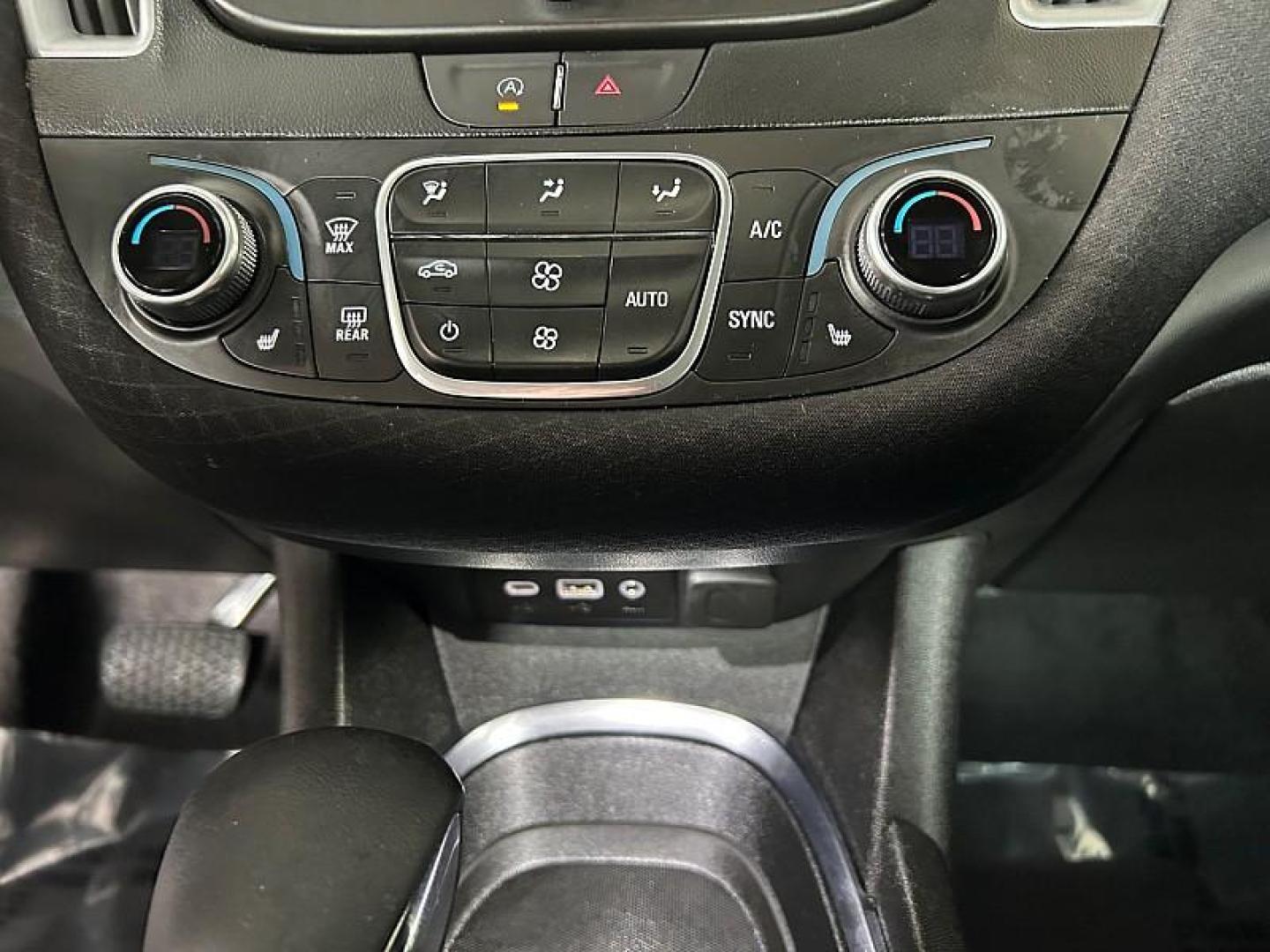 2023 DK GRAY Chevrolet Malibu (1G1ZD5ST5PF) with an 4-Cyl Turbo 1.5 Liter engine, Automatic CVT transmission, located at 412 Auto Vista Drive, Palmdale, 93551, (661) 945-0620, 34.592636, -118.136681 - Photo#14