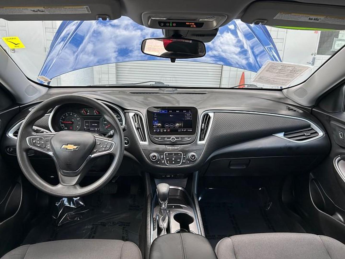 2023 BLUE Chevrolet Malibu (1G1ZD5ST0PF) with an 4-Cyl Turbo 1.5 Liter engine, Automatic CVT transmission, located at 412 Auto Vista Drive, Palmdale, 93551, (661) 945-0620, 34.592636, -118.136681 - Photo#9