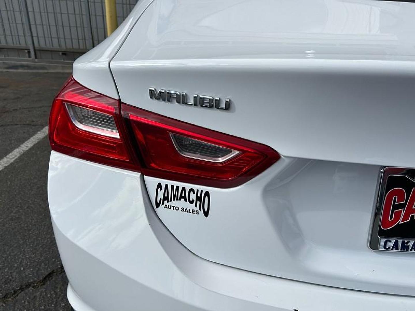 2023 WHITE Chevrolet Malibu (1G1ZD5ST4PF) with an 4-Cyl Turbo 1.5 Liter engine, Automatic CVT transmission, located at 412 Auto Vista Drive, Palmdale, 93551, (661) 945-0620, 34.592636, -118.136681 - Photo#11