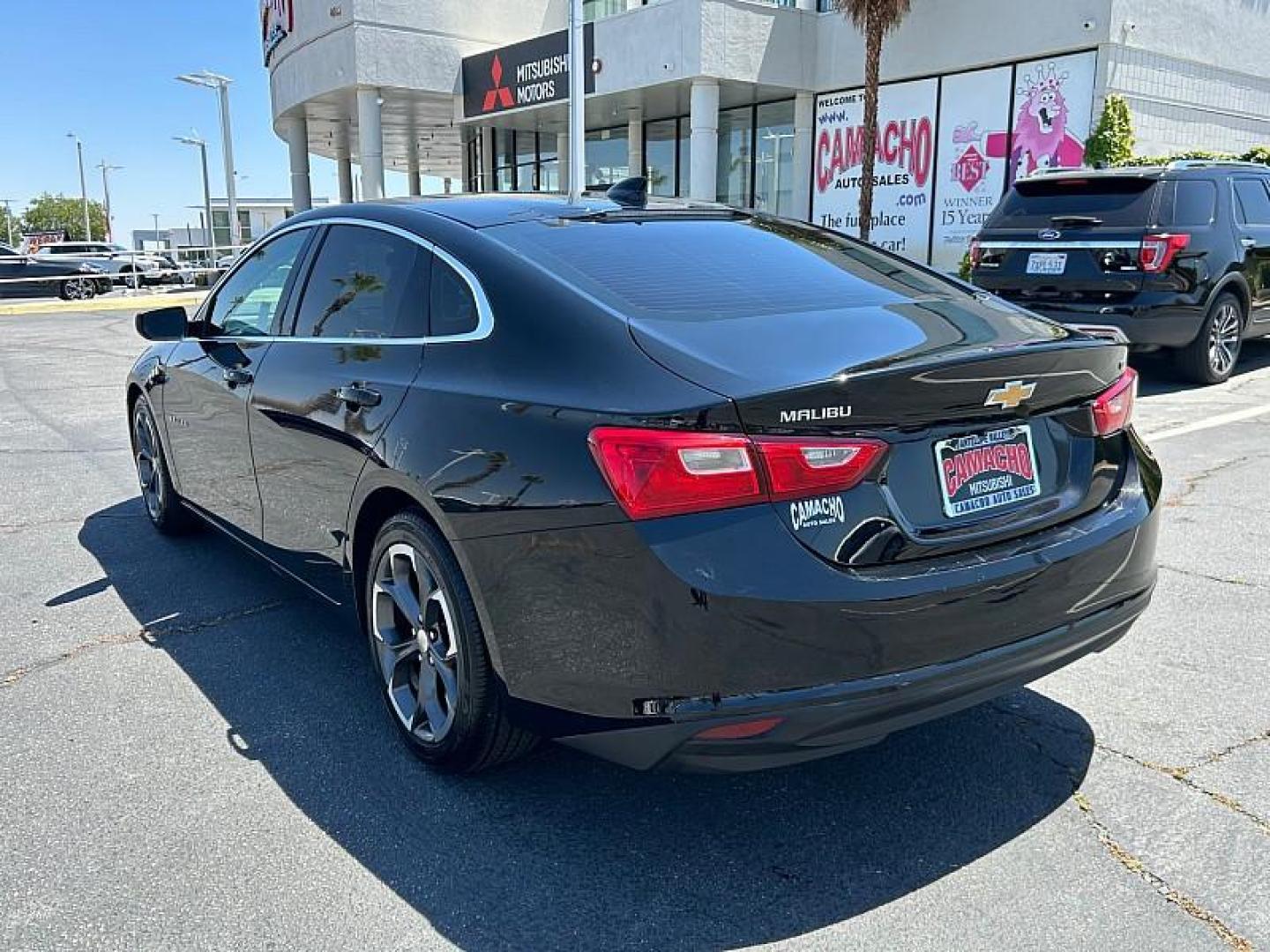 2023 BLACK Chevrolet Malibu (1G1ZD5ST1PF) with an 4-Cyl Turbo 1.5 Liter engine, Automatic CVT transmission, located at 412 Auto Vista Drive, Palmdale, 93551, (661) 945-0620, 34.592636, -118.136681 - Photo#4