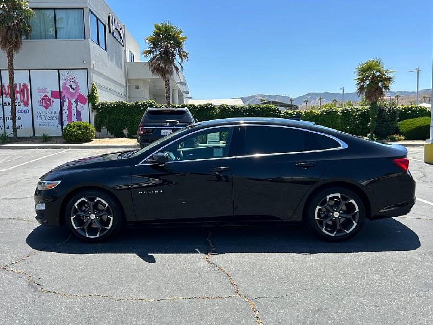 2023 BLACK Chevrolet Malibu (1G1ZD5ST1PF) with an 4-Cyl Turbo 1.5 Liter engine, Automatic CVT transmission, located at 412 Auto Vista Drive, Palmdale, 93551, (661) 945-0620, 34.592636, -118.136681 - Photo#5