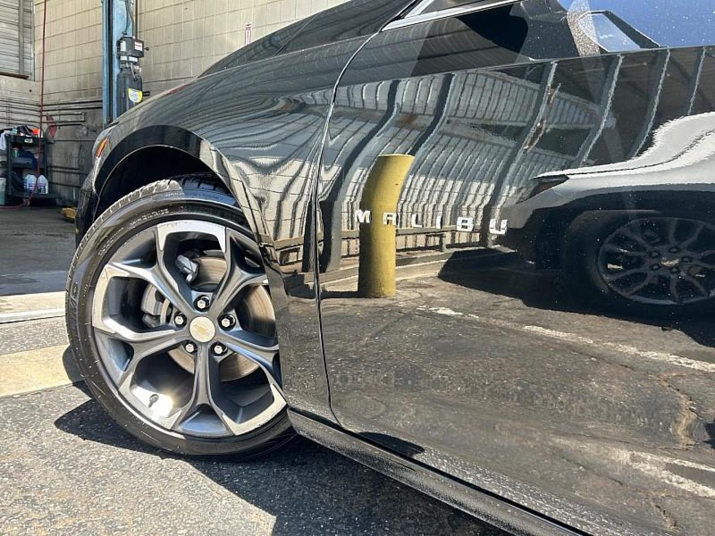 2023 BLACK Chevrolet Malibu (1G1ZD5ST1PF) with an 4-Cyl Turbo 1.5 Liter engine, Automatic CVT transmission, located at 412 Auto Vista Drive, Palmdale, 93551, (661) 945-0620, 34.592636, -118.136681 - Photo#10