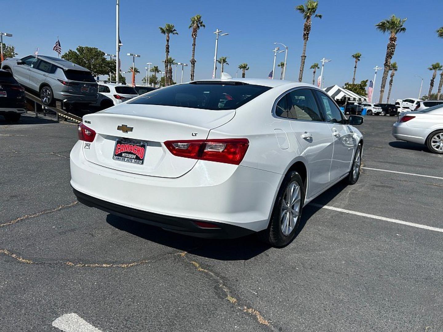 2023 WHITE Chevrolet Malibu (1G1ZD5ST7PF) with an 4-Cyl Turbo 1.5 Liter engine, Automatic CVT transmission, located at 412 Auto Vista Drive, Palmdale, 93551, (661) 945-0620, 34.592636, -118.136681 - Photo#7