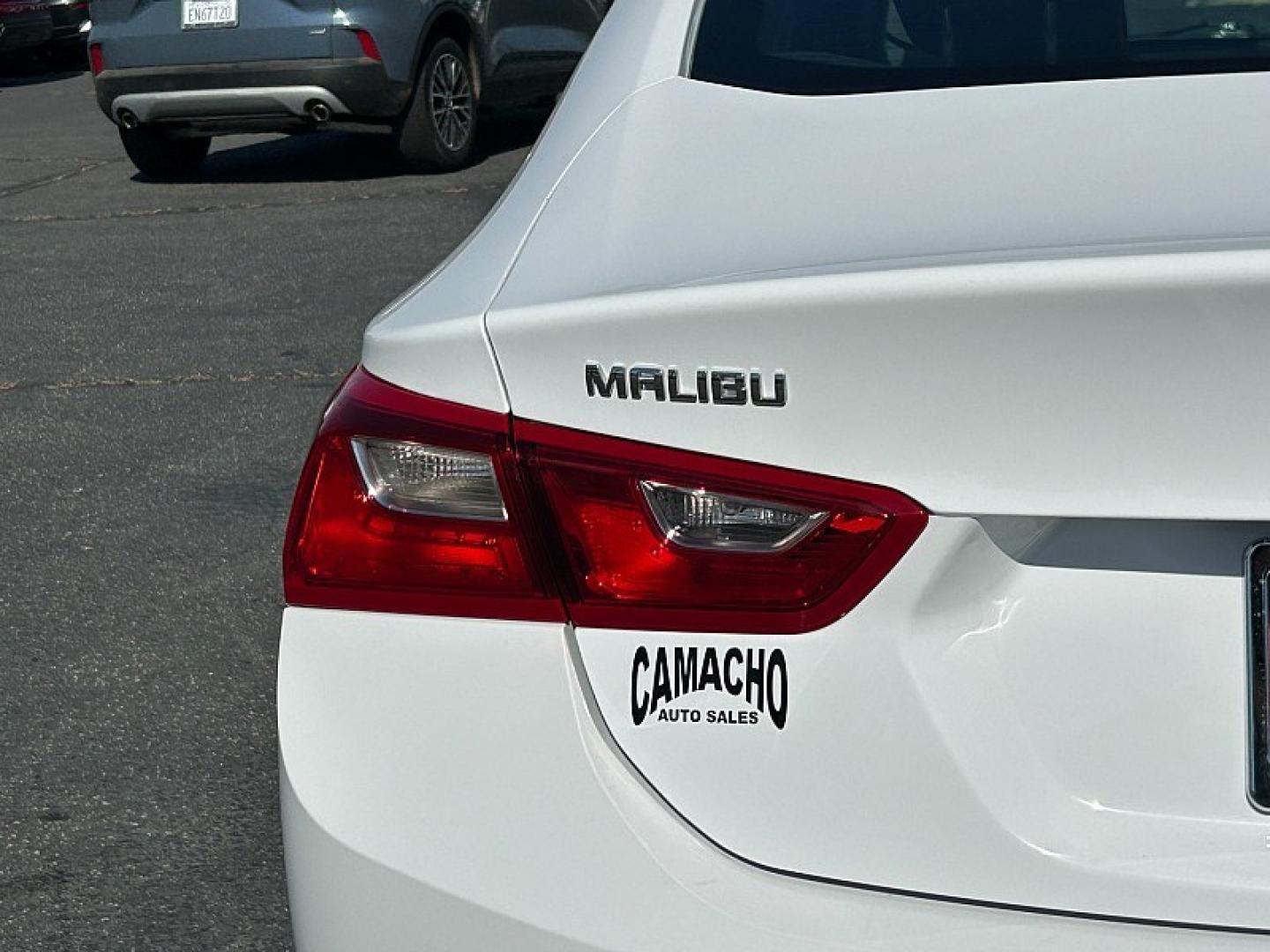 2023 WHITE Chevrolet Malibu (1G1ZD5ST7PF) with an 4-Cyl Turbo 1.5 Liter engine, Automatic CVT transmission, located at 412 Auto Vista Drive, Palmdale, 93551, (661) 945-0620, 34.592636, -118.136681 - Photo#16