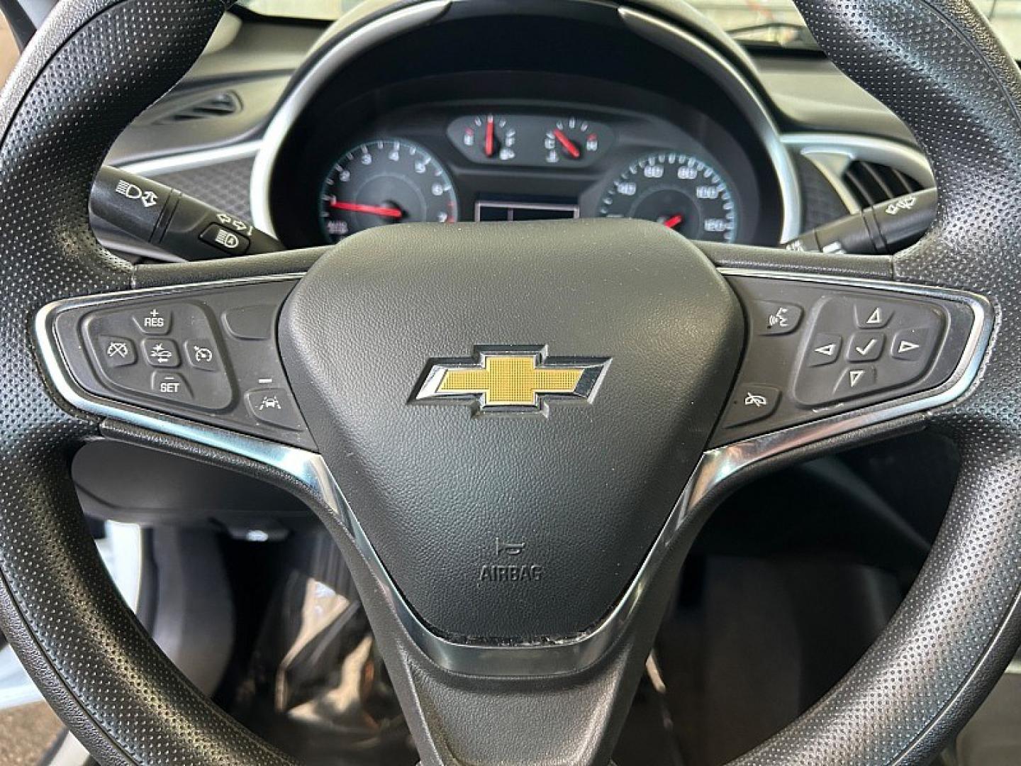 2023 WHITE Chevrolet Malibu (1G1ZD5ST7PF) with an 4-Cyl Turbo 1.5 Liter engine, Automatic CVT transmission, located at 412 Auto Vista Drive, Palmdale, 93551, (661) 945-0620, 34.592636, -118.136681 - Photo#19