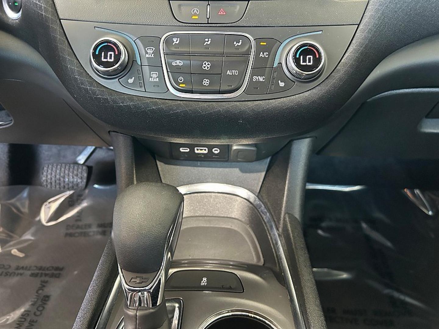 2023 WHITE Chevrolet Malibu (1G1ZD5ST7PF) with an 4-Cyl Turbo 1.5 Liter engine, Automatic CVT transmission, located at 412 Auto Vista Drive, Palmdale, 93551, (661) 945-0620, 34.592636, -118.136681 - Photo#21