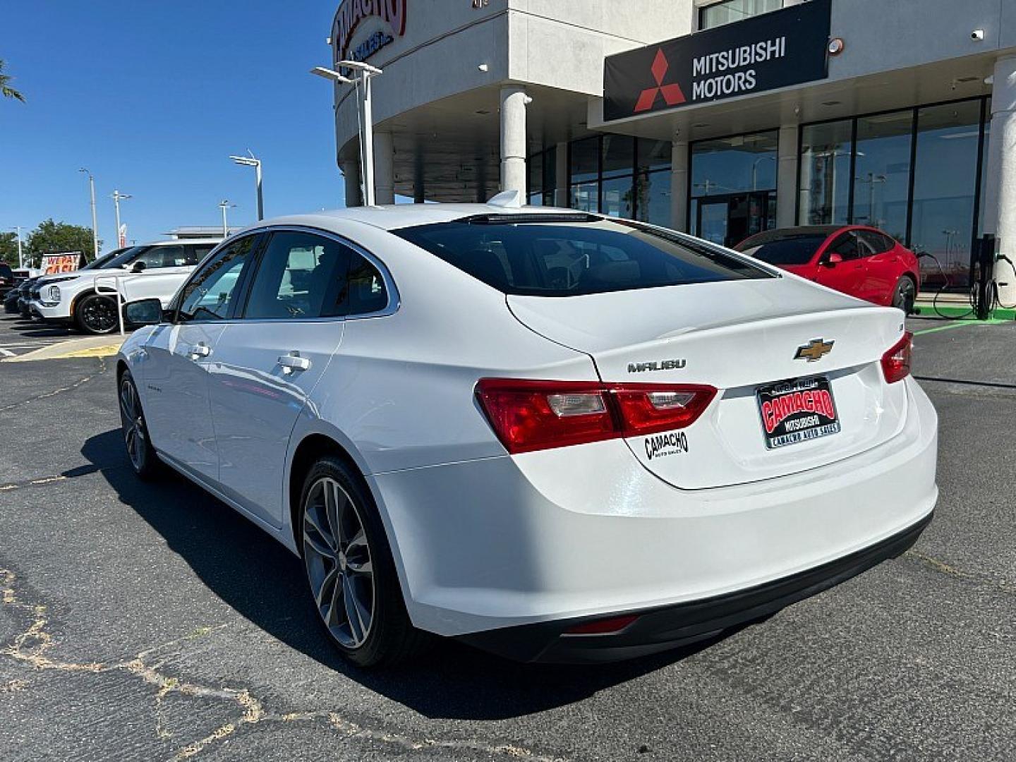 2023 WHITE Chevrolet Malibu (1G1ZD5ST9PF) with an 4-Cyl Turbo 1.5 Liter engine, Automatic CVT transmission, located at 412 Auto Vista Drive, Palmdale, 93551, (661) 945-0620, 34.592636, -118.136681- Photo#4