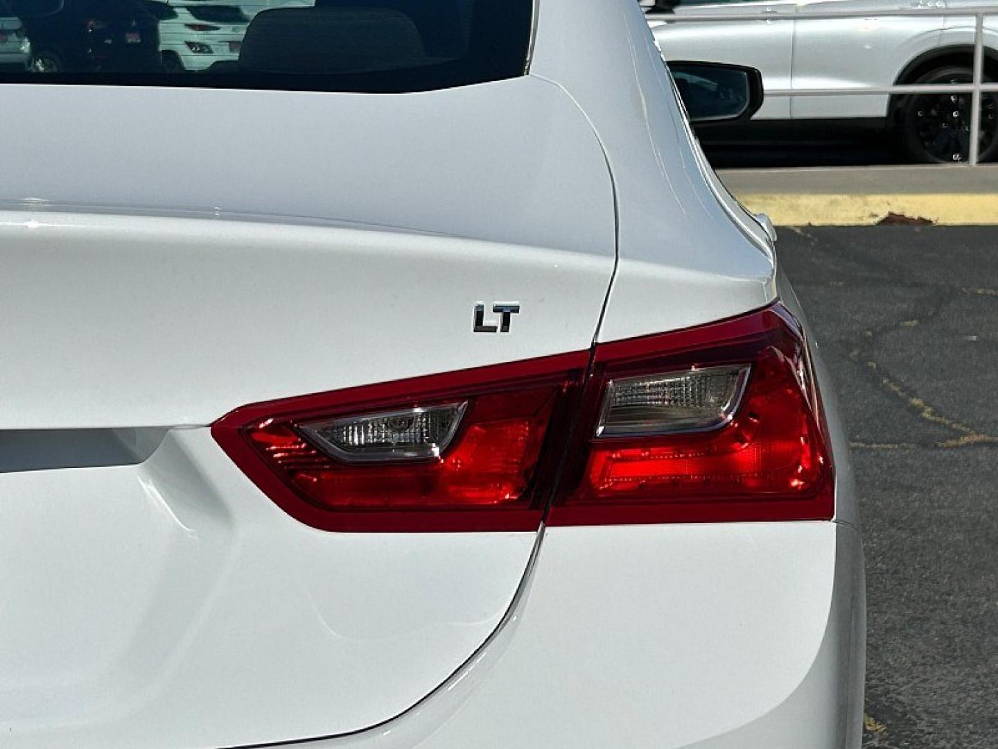 2023 WHITE Chevrolet Malibu (1G1ZD5ST9PF) with an 4-Cyl Turbo 1.5 Liter engine, Automatic CVT transmission, located at 412 Auto Vista Drive, Palmdale, 93551, (661) 945-0620, 34.592636, -118.136681- Photo#14