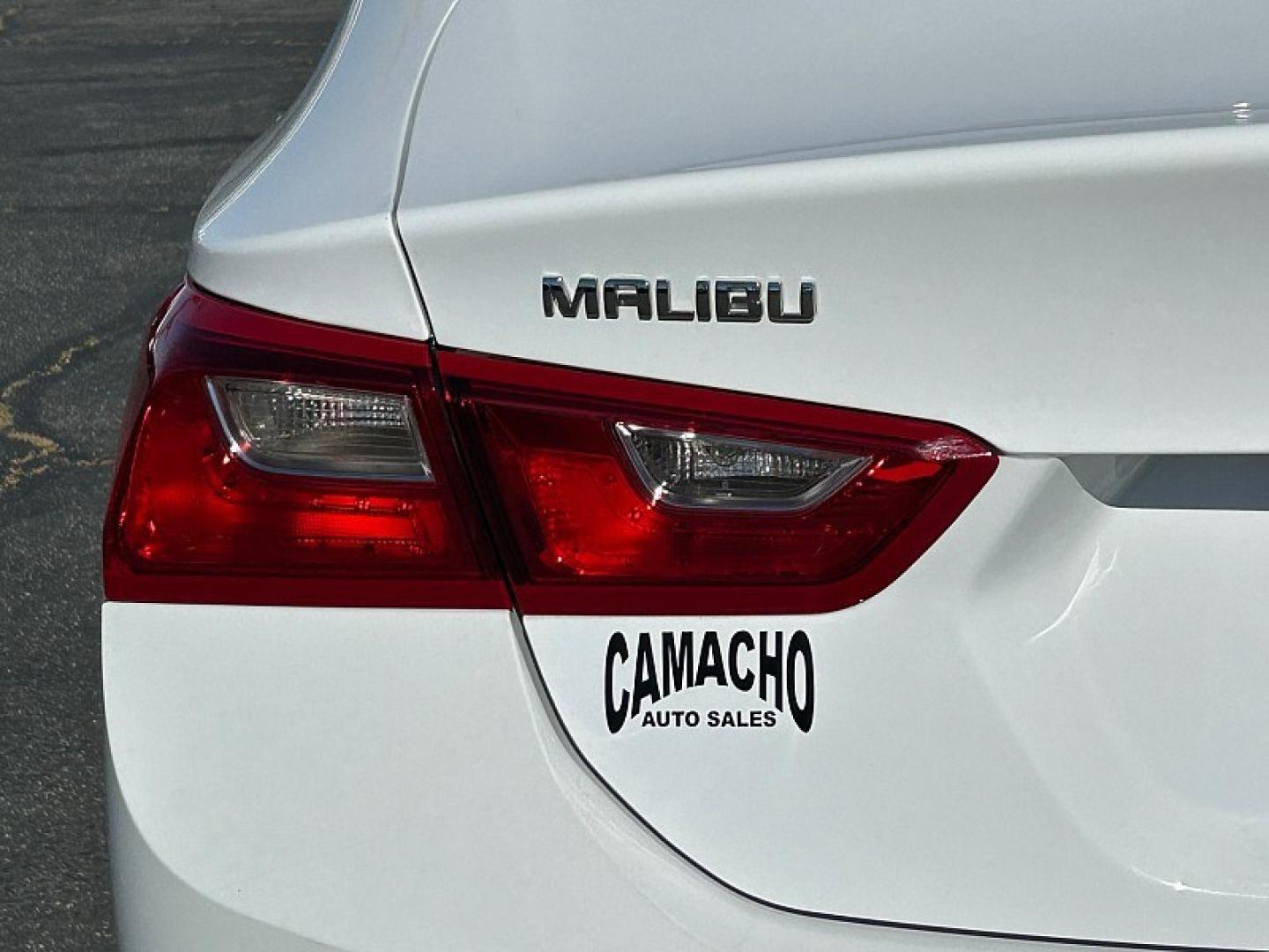 2023 WHITE Chevrolet Malibu (1G1ZD5ST9PF) with an 4-Cyl Turbo 1.5 Liter engine, Automatic CVT transmission, located at 412 Auto Vista Drive, Palmdale, 93551, (661) 945-0620, 34.592636, -118.136681- Photo#15