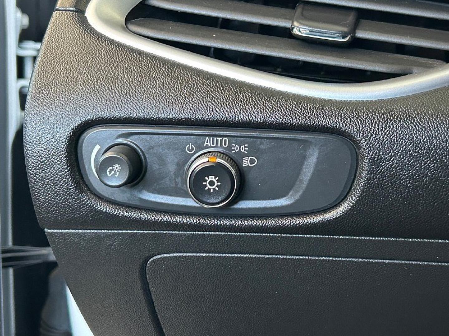 2023 WHITE Chevrolet Malibu (1G1ZD5ST9PF) with an 4-Cyl Turbo 1.5 Liter engine, Automatic CVT transmission, located at 412 Auto Vista Drive, Palmdale, 93551, (661) 945-0620, 34.592636, -118.136681- Photo#27