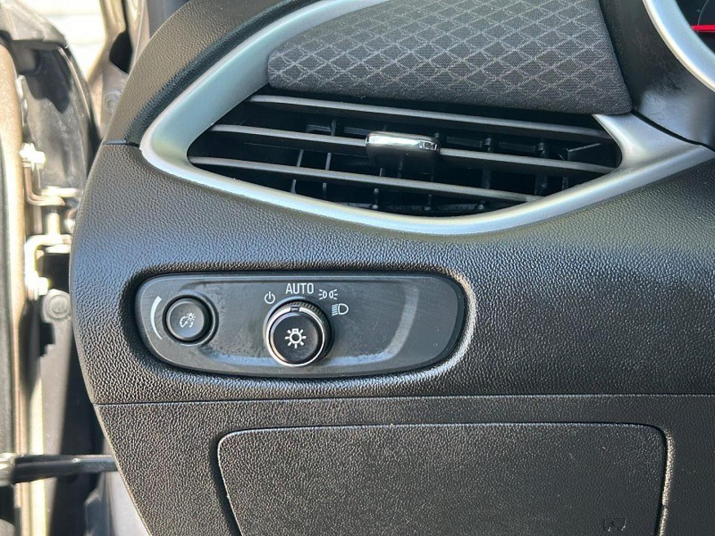 2023 GRAY Chevrolet Malibu (1G1ZD5ST9PF) with an 4-Cyl Turbo 1.5 Liter engine, Automatic CVT transmission, located at 412 Auto Vista Drive, Palmdale, 93551, (661) 945-0620, 34.592636, -118.136681 - Photo#6