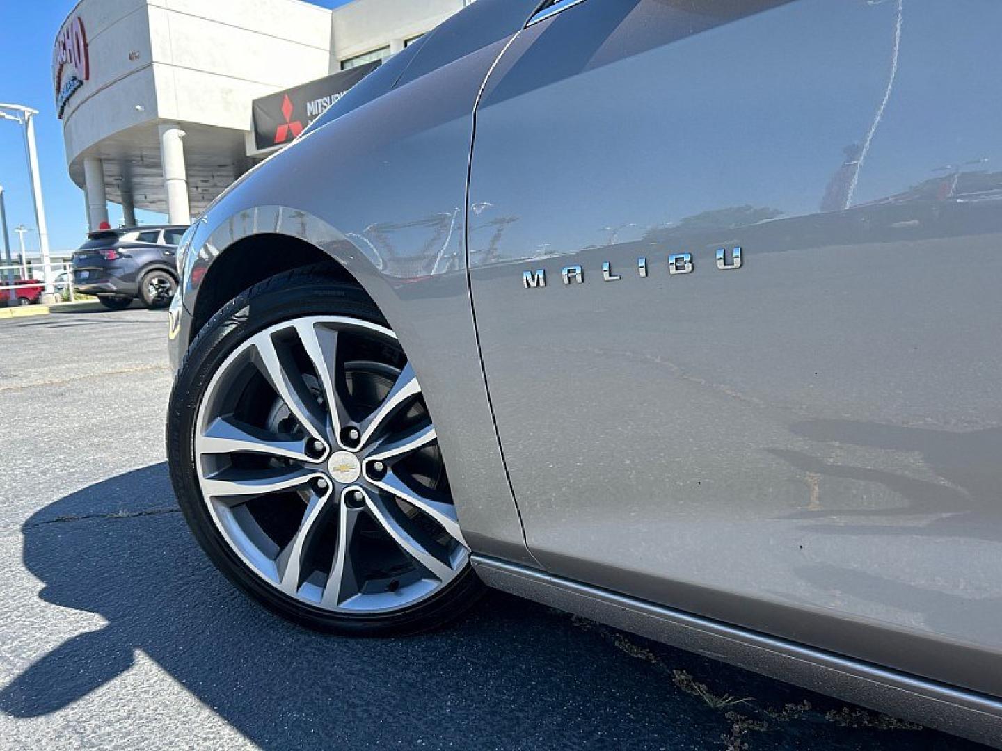 2023 GRAY Chevrolet Malibu (1G1ZD5ST9PF) with an 4-Cyl Turbo 1.5 Liter engine, Automatic CVT transmission, located at 412 Auto Vista Drive, Palmdale, 93551, (661) 945-0620, 34.592636, -118.136681 - Photo#17
