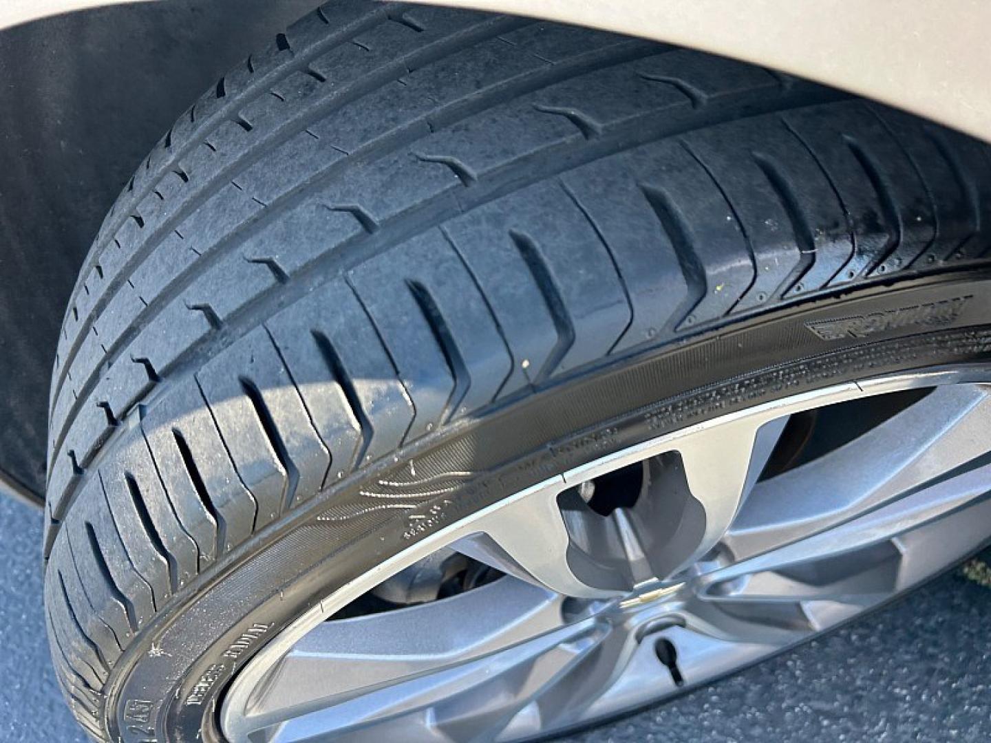 2023 GRAY Chevrolet Malibu (1G1ZD5ST9PF) with an 4-Cyl Turbo 1.5 Liter engine, Automatic CVT transmission, located at 412 Auto Vista Drive, Palmdale, 93551, (661) 945-0620, 34.592636, -118.136681 - Photo#19