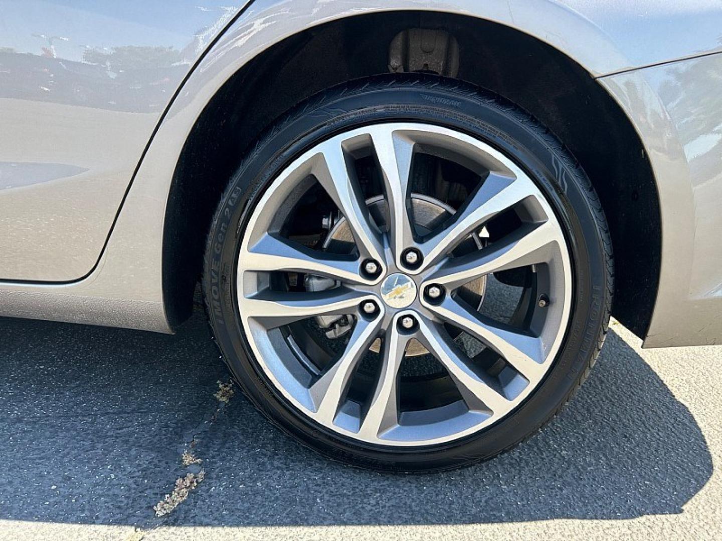 2023 GRAY Chevrolet Malibu (1G1ZD5ST9PF) with an 4-Cyl Turbo 1.5 Liter engine, Automatic CVT transmission, located at 412 Auto Vista Drive, Palmdale, 93551, (661) 945-0620, 34.592636, -118.136681 - Photo#20