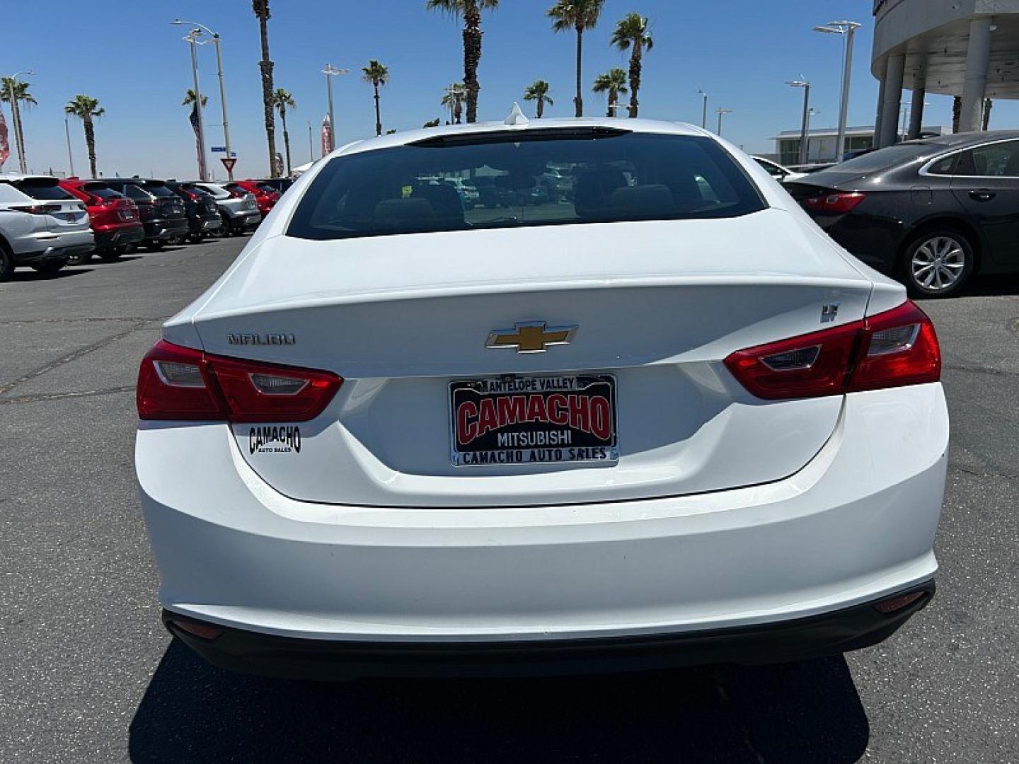 2023 WHITE Chevrolet Malibu (1G1ZD5ST6PF) with an 4-Cyl Turbo 1.5 Liter engine, Automatic CVT transmission, located at 412 Auto Vista Drive, Palmdale, 93551, (661) 945-0620, 34.592636, -118.136681 - Photo#4