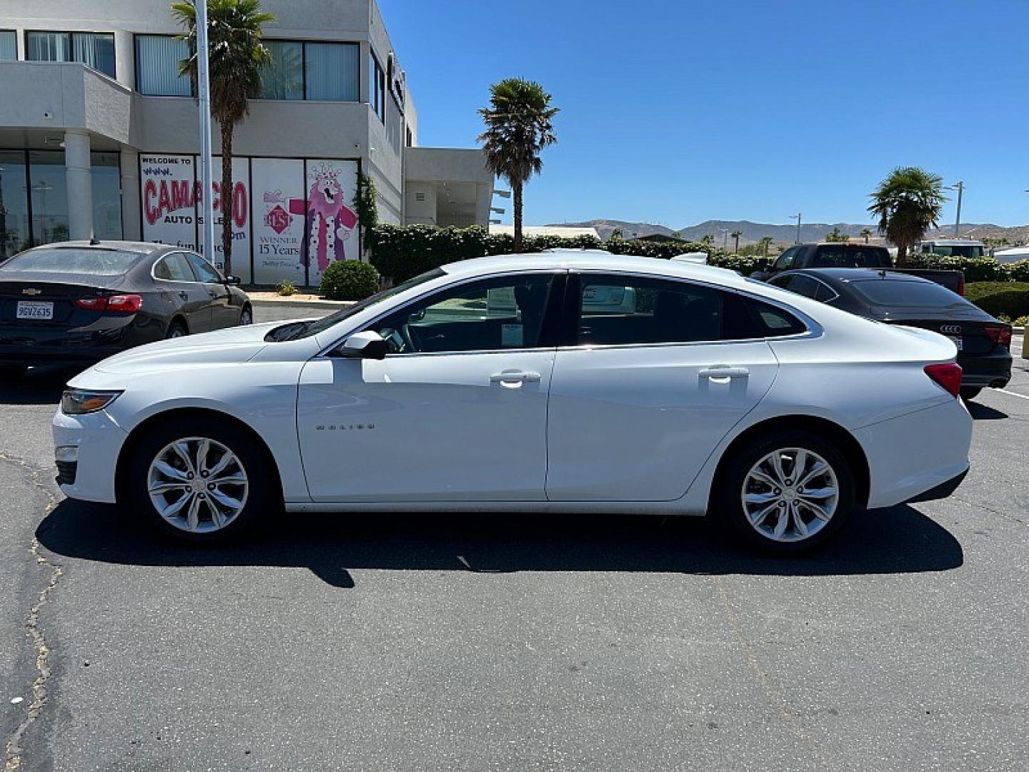 2023 WHITE Chevrolet Malibu (1G1ZD5ST6PF) with an 4-Cyl Turbo 1.5 Liter engine, Automatic CVT transmission, located at 412 Auto Vista Drive, Palmdale, 93551, (661) 945-0620, 34.592636, -118.136681 - Photo#6