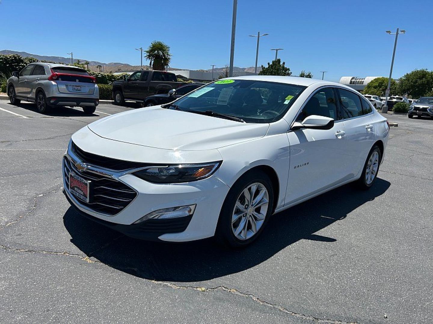 2023 WHITE Chevrolet Malibu (1G1ZD5ST6PF) with an 4-Cyl Turbo 1.5 Liter engine, Automatic CVT transmission, located at 412 Auto Vista Drive, Palmdale, 93551, (661) 945-0620, 34.592636, -118.136681 - Photo#7