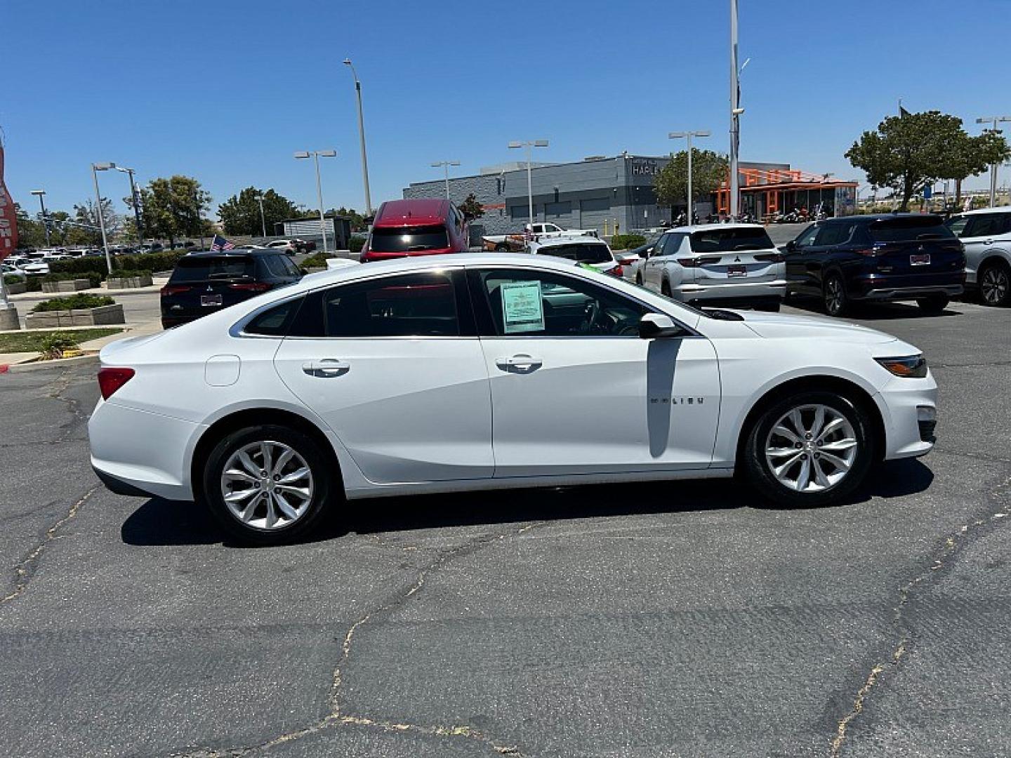 2023 WHITE Chevrolet Malibu (1G1ZD5ST6PF) with an 4-Cyl Turbo 1.5 Liter engine, Automatic CVT transmission, located at 412 Auto Vista Drive, Palmdale, 93551, (661) 945-0620, 34.592636, -118.136681 - Photo#12