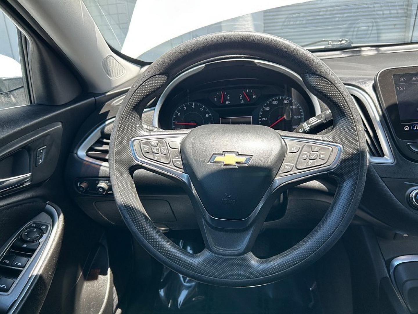 2023 WHITE Chevrolet Malibu (1G1ZD5ST6PF) with an 4-Cyl Turbo 1.5 Liter engine, Automatic CVT transmission, located at 412 Auto Vista Drive, Palmdale, 93551, (661) 945-0620, 34.592636, -118.136681 - Photo#19