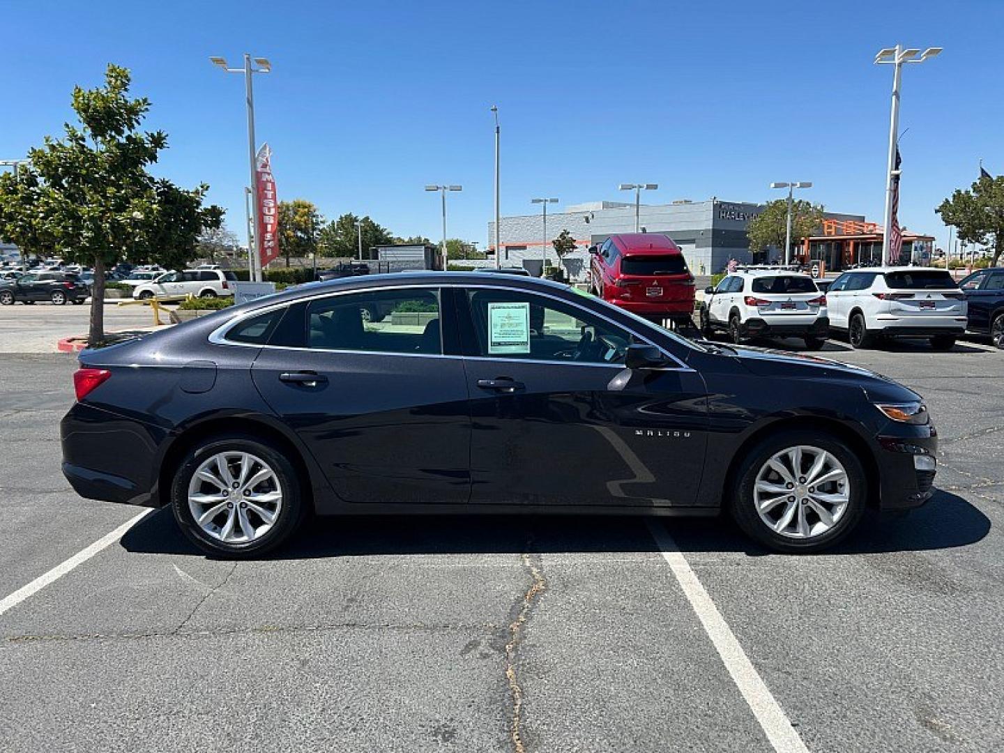 2023 BLACK Chevrolet Malibu (1G1ZD5ST5PF) with an 4-Cyl Turbo 1.5 Liter engine, Automatic CVT transmission, located at 412 Auto Vista Drive, Palmdale, 93551, (661) 945-0620, 34.592636, -118.136681- Photo#4