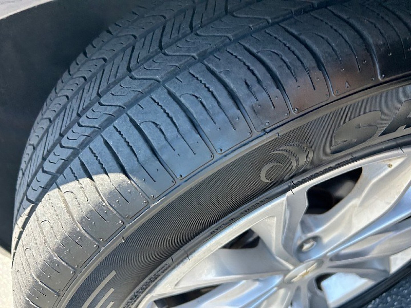 2023 Gray Chevrolet Malibu (1G1ZD5ST1PF) with an 4-Cyl Turbo 1.5 Liter engine, Automatic CVT transmission, located at 412 Auto Vista Drive, Palmdale, 93551, (661) 945-0620, 34.592636, -118.136681- Photo#12