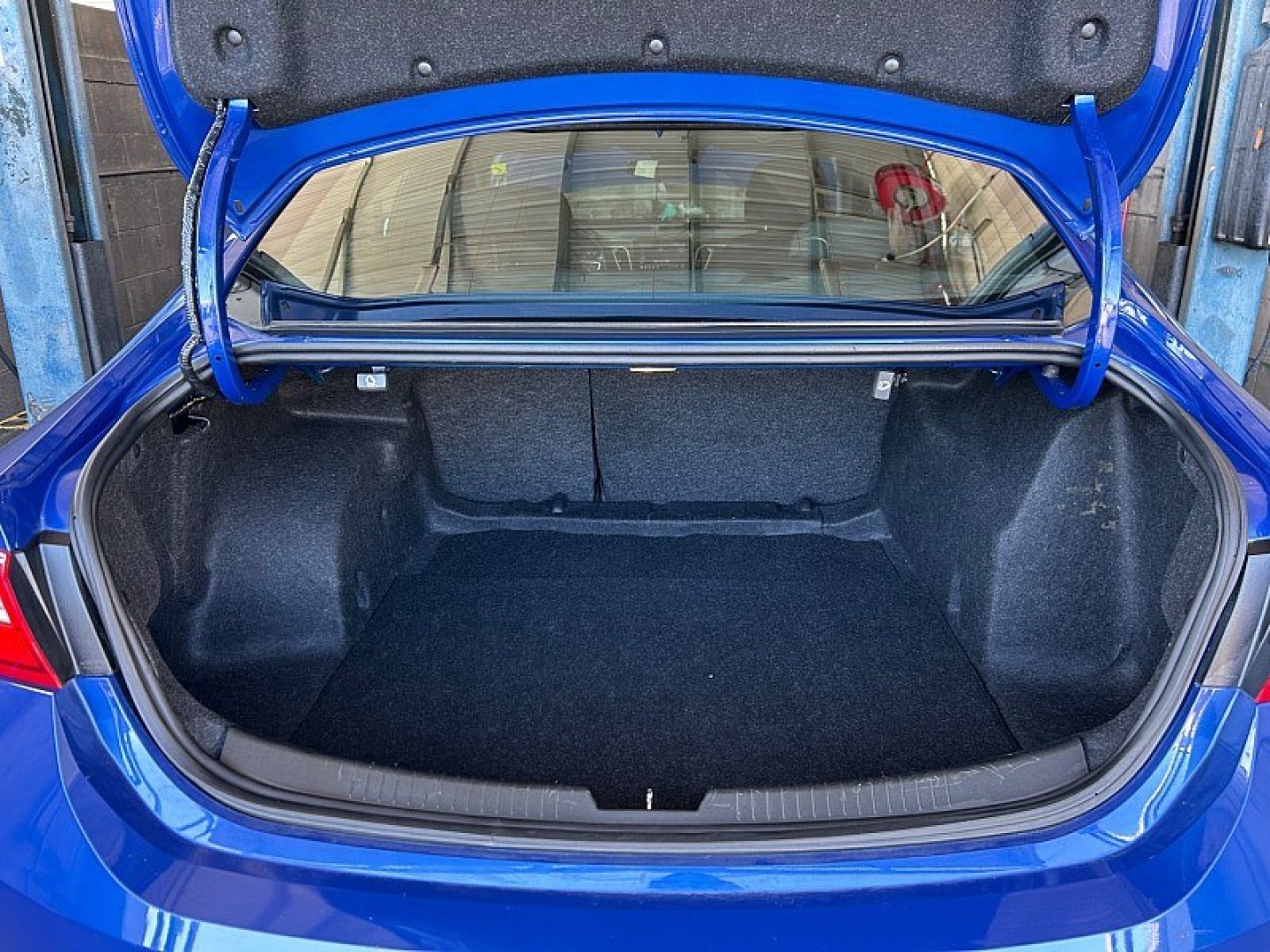 2023 Blue Chevrolet Malibu (1G1ZD5ST1PF) with an 4-Cyl Turbo 1.5 Liter engine, Automatic CVT transmission, located at 412 Auto Vista Drive, Palmdale, 93551, (661) 945-0620, 34.592636, -118.136681- Photo#19