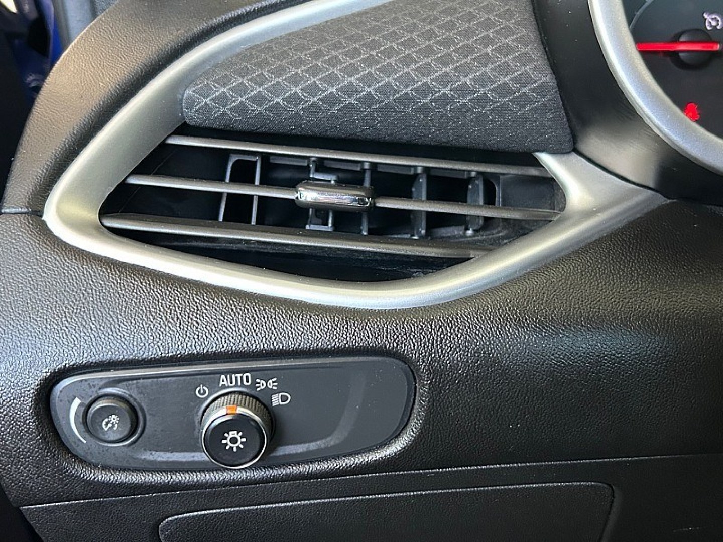 2023 Blue Chevrolet Malibu (1G1ZD5ST1PF) with an 4-Cyl Turbo 1.5 Liter engine, Automatic CVT transmission, located at 412 Auto Vista Drive, Palmdale, 93551, (661) 945-0620, 34.592636, -118.136681- Photo#16