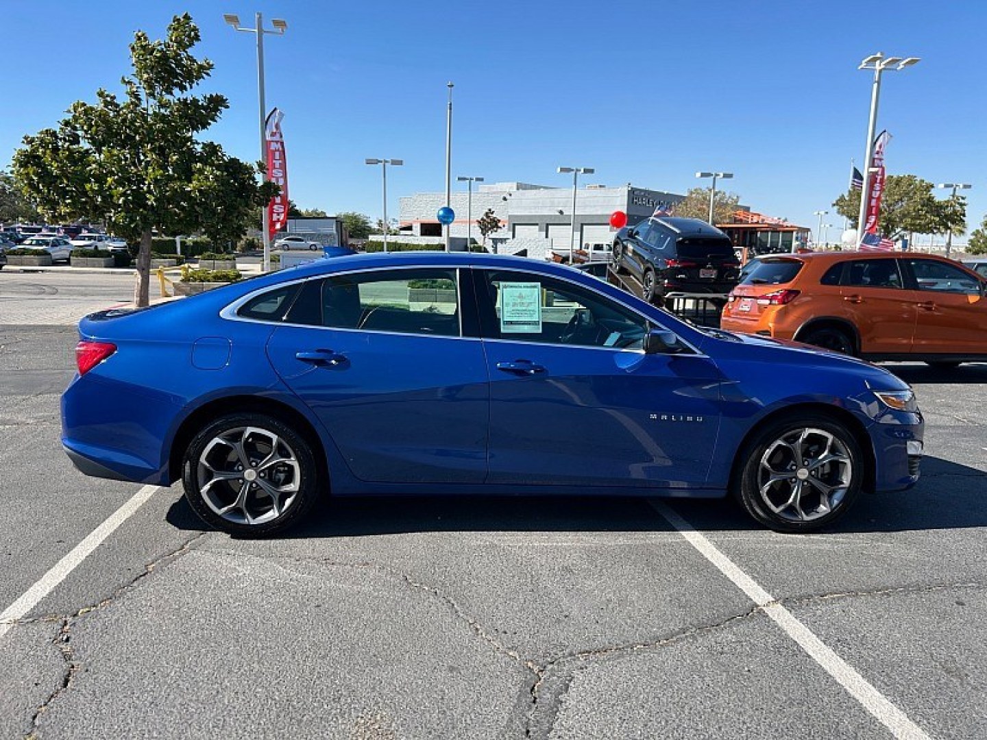 2023 Blue Chevrolet Malibu (1G1ZD5ST1PF) with an 4-Cyl Turbo 1.5 Liter engine, Automatic CVT transmission, located at 412 Auto Vista Drive, Palmdale, 93551, (661) 945-0620, 34.592636, -118.136681- Photo#4