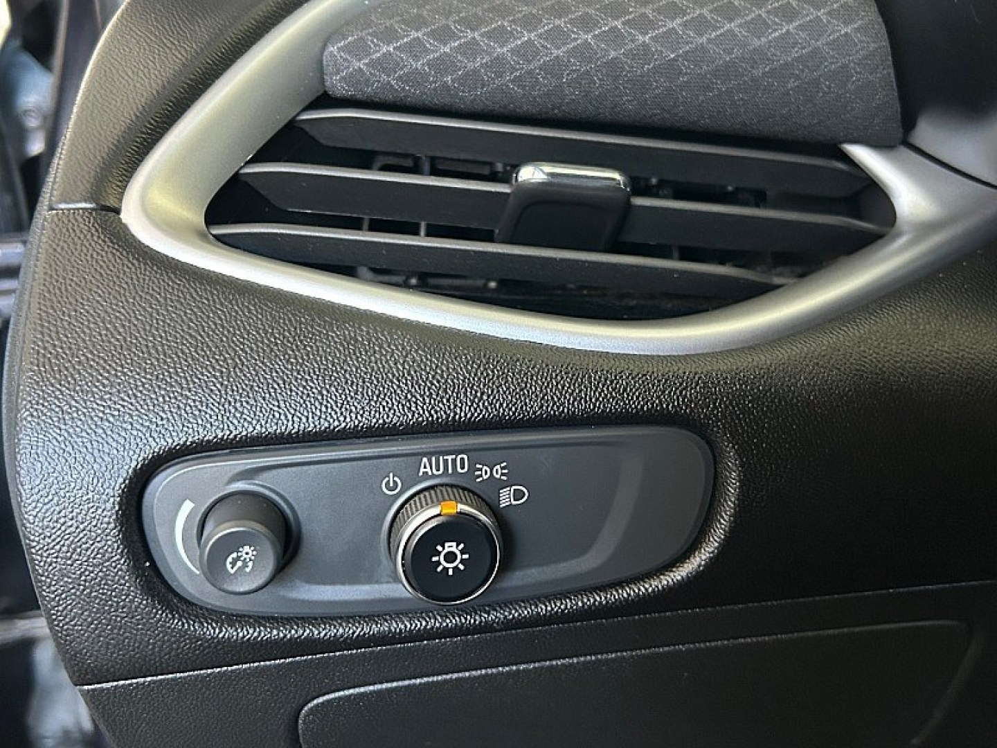 2023 Gray Chevrolet Malibu (1G1ZD5ST5PF) with an 4-Cyl Turbo 1.5 Liter engine, Automatic CVT transmission, located at 412 Auto Vista Drive, Palmdale, 93551, (661) 945-0620, 34.592636, -118.136681- Photo#26