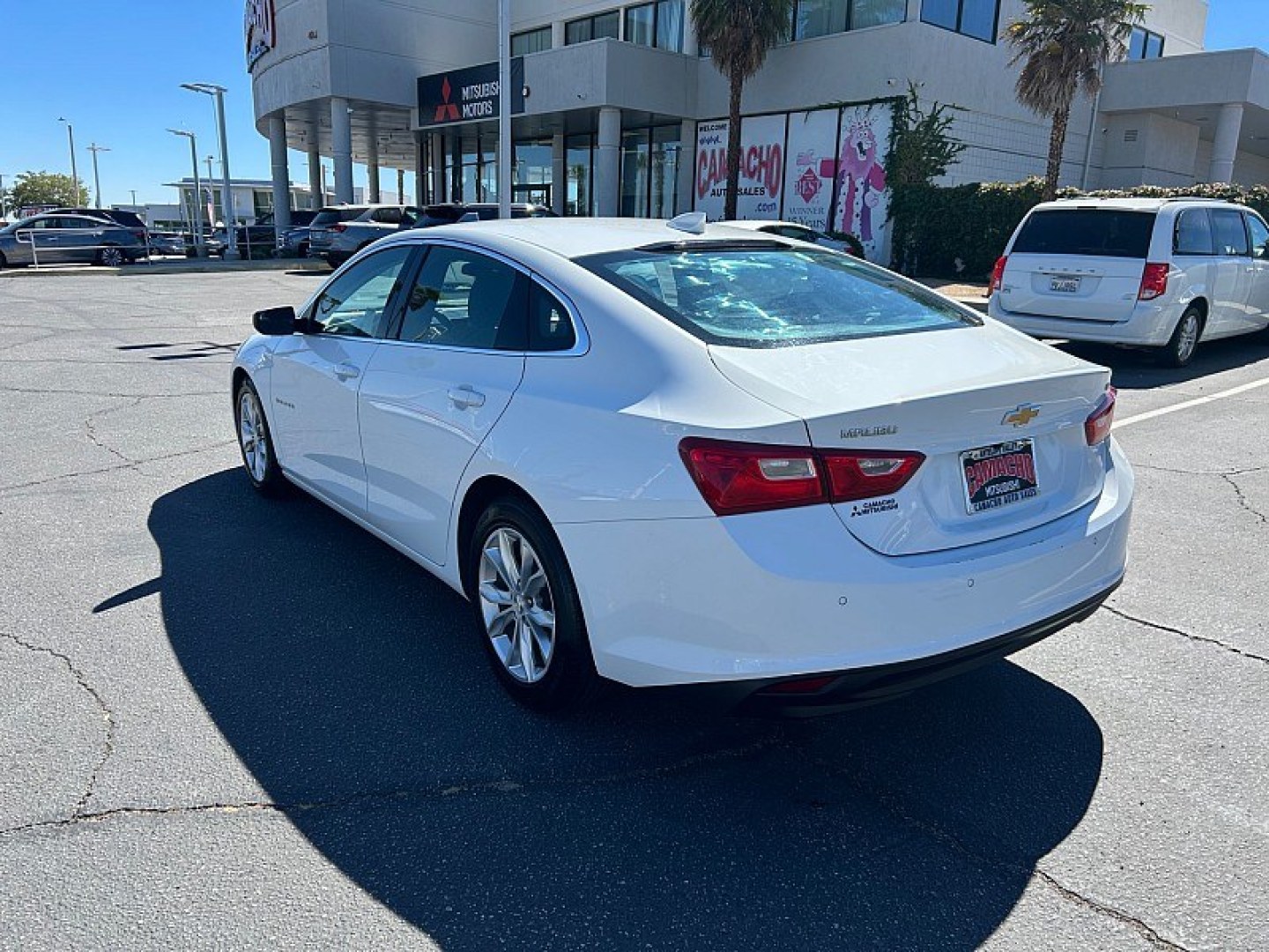 2023 White Chevrolet Malibu (1G1ZD5ST2PF) with an 4-Cyl Turbo 1.5 Liter engine, Automatic CVT transmission, located at 412 Auto Vista Drive, Palmdale, 93551, (661) 945-0620, 34.592636, -118.136681- Photo#4