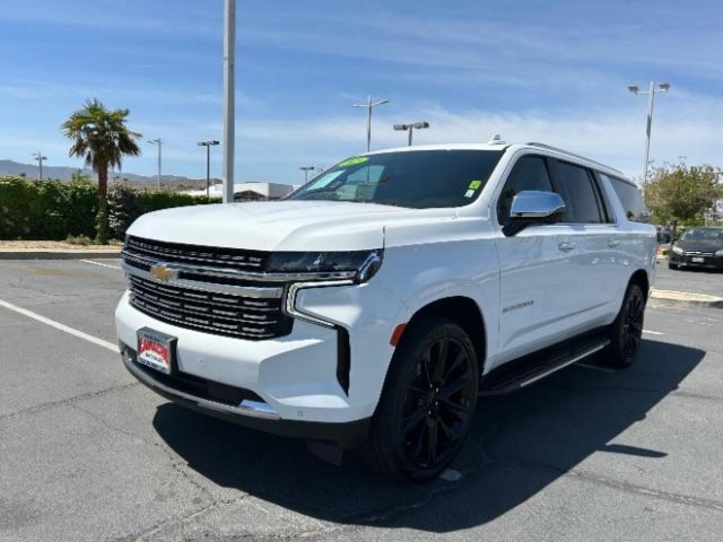 2023 WHITE Chevrolet Suburban (1GNSCFKD2PR) with an 8-Cyl 5.3 Liter engine, Automatic 10-Spd w/Overdrive transmission, located at 412 Auto Vista Drive, Palmdale, 93551, (661) 945-0620, 34.592636, -118.136681 - Photo#6