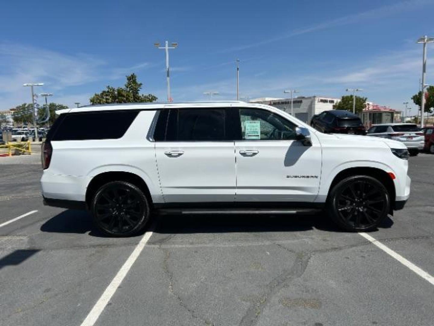 2023 WHITE Chevrolet Suburban (1GNSCFKD2PR) with an 8-Cyl 5.3 Liter engine, Automatic 10-Spd w/Overdrive transmission, located at 412 Auto Vista Drive, Palmdale, 93551, (661) 945-0620, 34.592636, -118.136681 - Photo#11