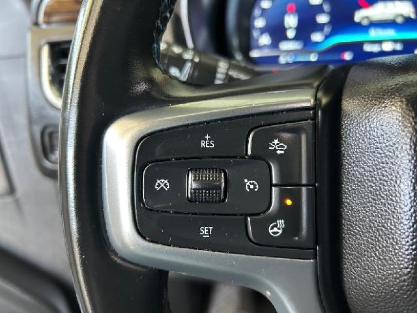 2023 WHITE Chevrolet Suburban (1GNSCFKD2PR) with an 8-Cyl 5.3 Liter engine, Automatic 10-Spd w/Overdrive transmission, located at 412 Auto Vista Drive, Palmdale, 93551, (661) 945-0620, 34.592636, -118.136681 - Photo#23