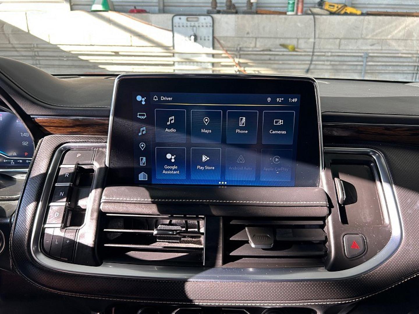 2023 White Chevrolet Suburban (1GNSCFKD6PR) , Automatic 10-Spd w/Overdrive transmission, located at 412 Auto Vista Drive, Palmdale, 93551, (661) 945-0620, 34.592636, -118.136681- Photo#20