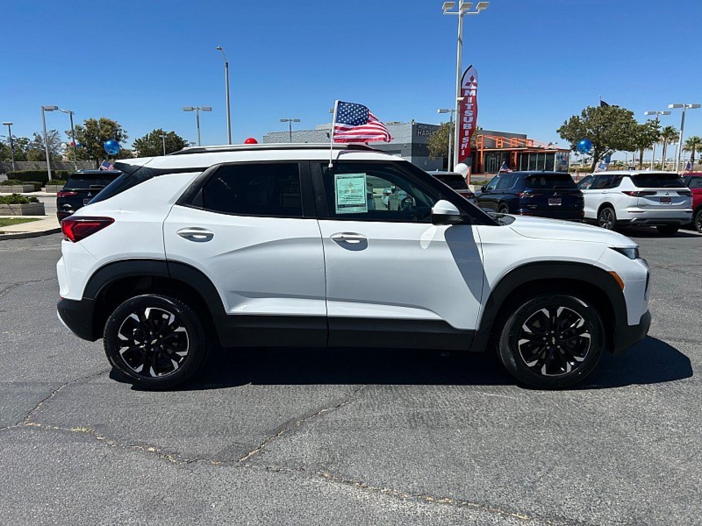 2023 WHITE Chevrolet Trailblazer (KL79MPS28PB) with an 4-Cyl 1.2 Liter engine, Automatic CVT transmission, located at 412 Auto Vista Drive, Palmdale, 93551, (661) 945-0620, 34.592636, -118.136681- Photo#3