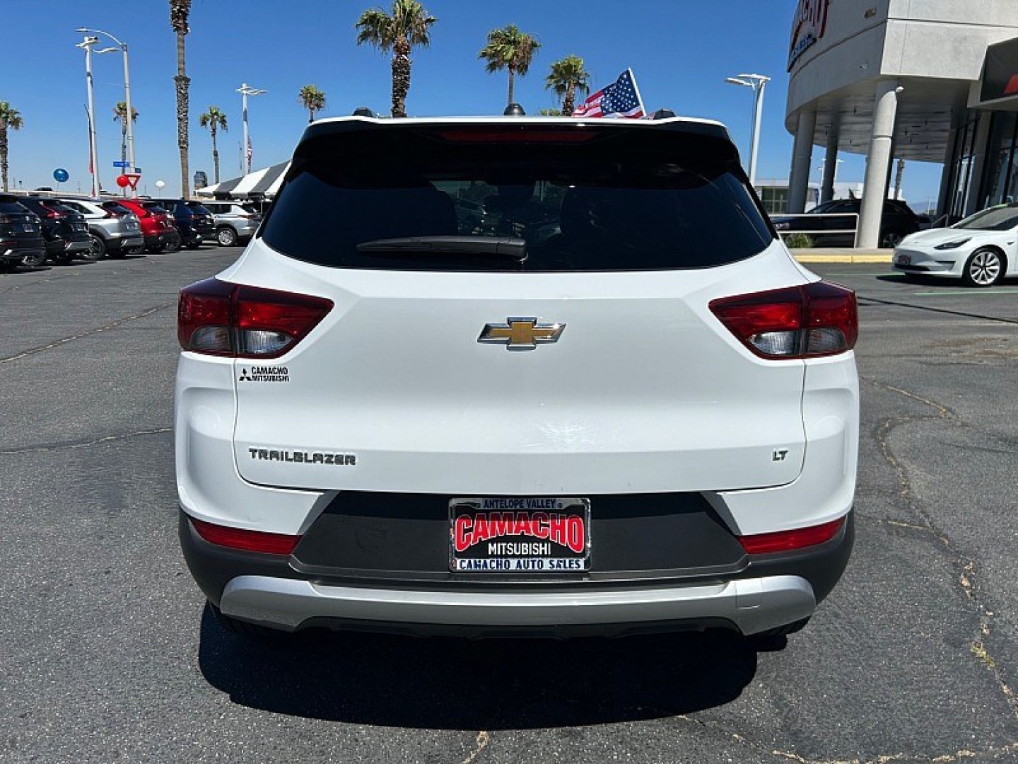 2023 WHITE Chevrolet Trailblazer (KL79MPS28PB) with an 4-Cyl 1.2 Liter engine, Automatic CVT transmission, located at 412 Auto Vista Drive, Palmdale, 93551, (661) 945-0620, 34.592636, -118.136681- Photo#5