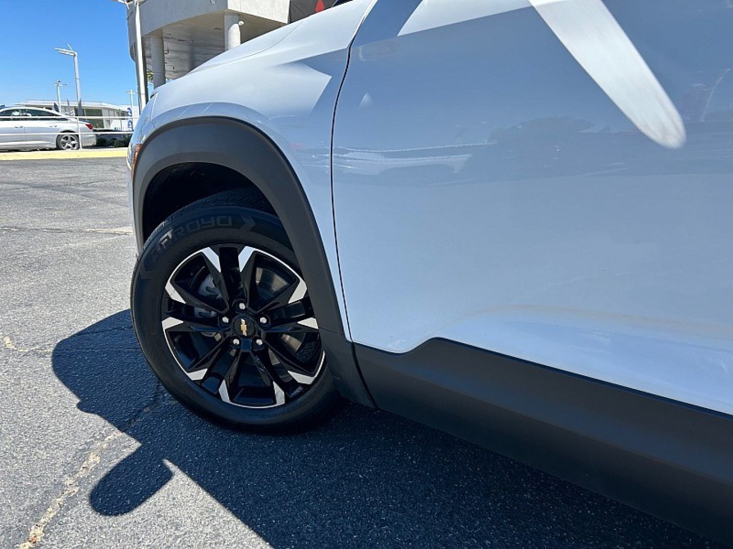 2023 WHITE Chevrolet Trailblazer (KL79MPS28PB) with an 4-Cyl 1.2 Liter engine, Automatic CVT transmission, located at 412 Auto Vista Drive, Palmdale, 93551, (661) 945-0620, 34.592636, -118.136681- Photo#12