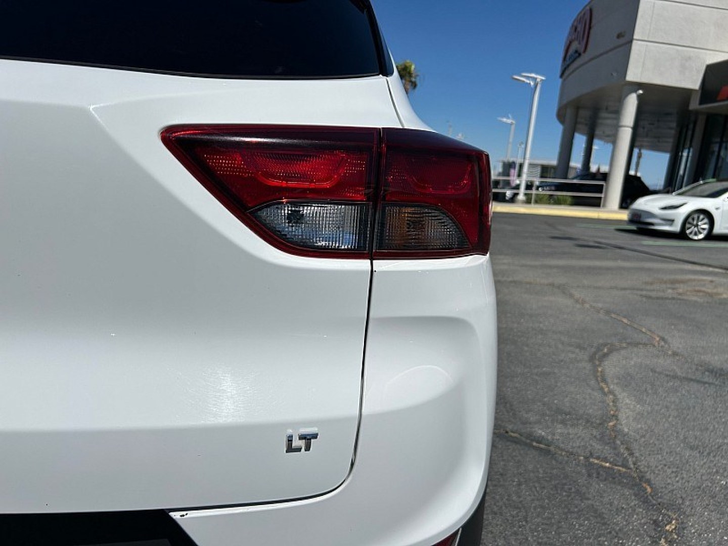 2023 WHITE Chevrolet Trailblazer (KL79MPS28PB) with an 4-Cyl 1.2 Liter engine, Automatic CVT transmission, located at 412 Auto Vista Drive, Palmdale, 93551, (661) 945-0620, 34.592636, -118.136681- Photo#14