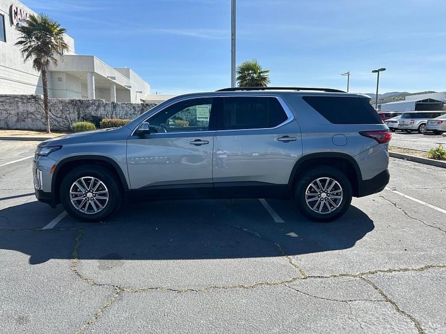 2023 GRAY Chevrolet Traverse (1GNEVGKW2PJ) with an V6 3.6 Liter engine, Automatic 9-Spd transmission, located at 412 Auto Vista Drive, Palmdale, 93551, (661) 945-0620, 34.592636, -118.136681 - Photo#3